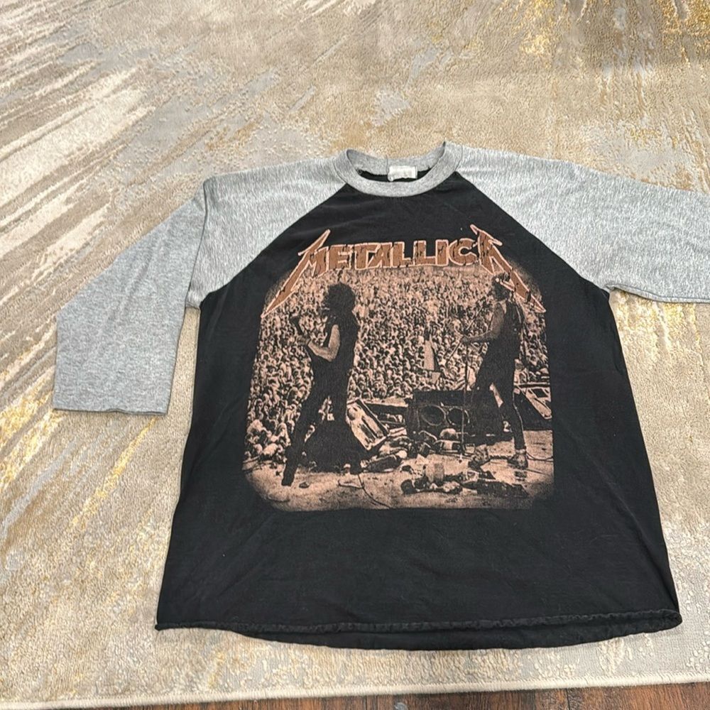 VTG Metallica T-Shirt 3/4 Sleeve Baseball tee women size L no size tag nice fade